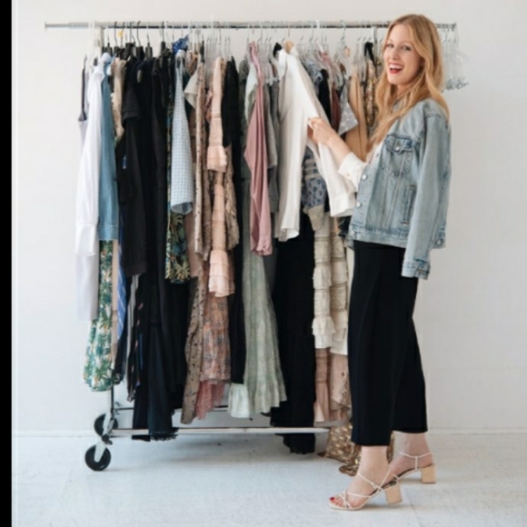 Personal Styling Available💝👗 - Picture 3 of 3